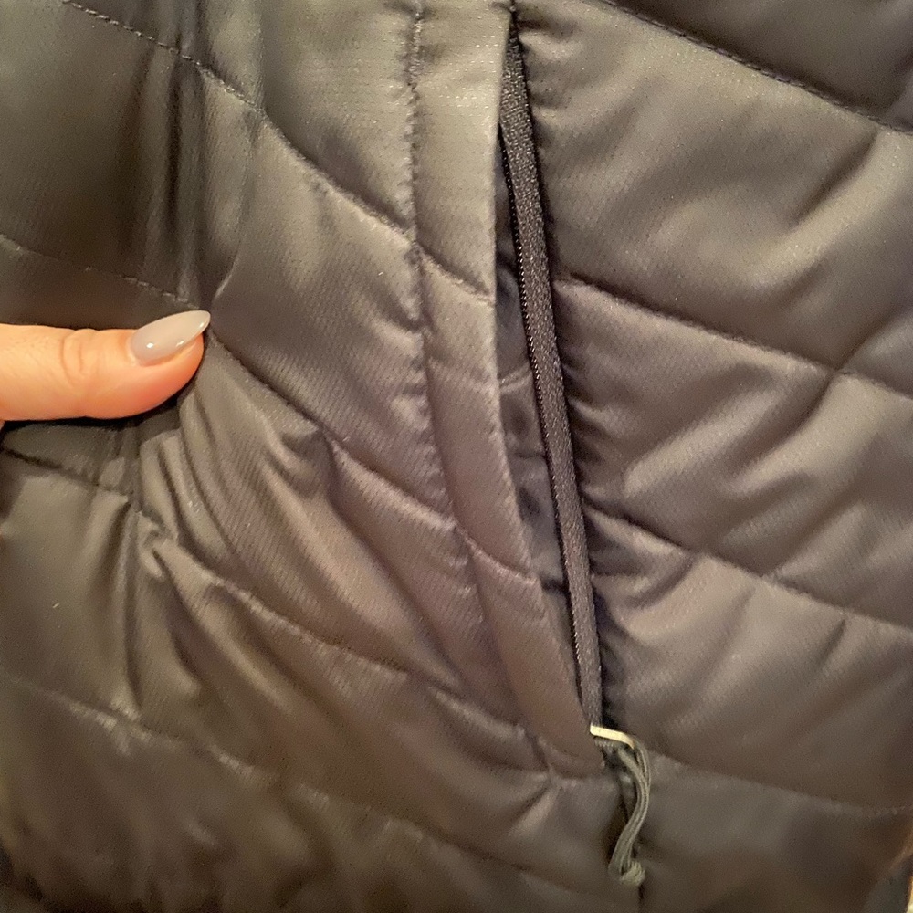 EUC North Face reversible puffer coat. Size small - Picture 5 of 5